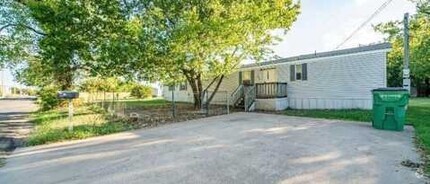 Building Photo - 1250 N Belknap St