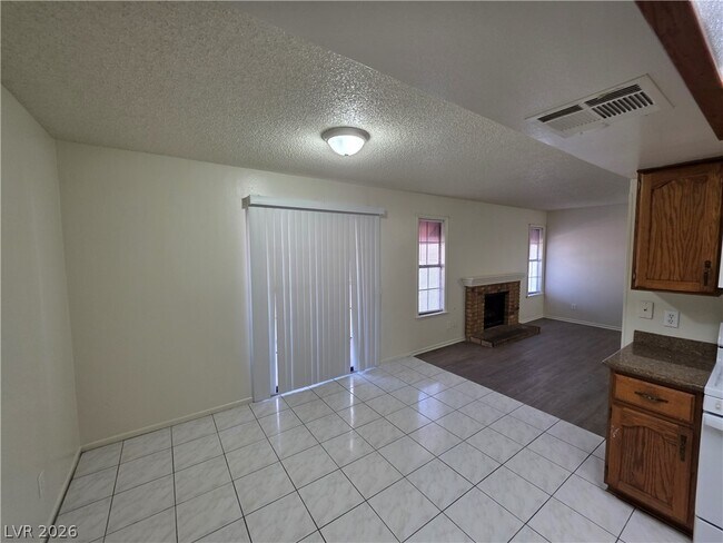 Building Photo - 6671 W Tropicana Ave