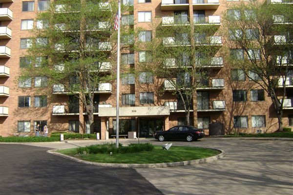 Building Photo - 550 W Crosstown Pkwy