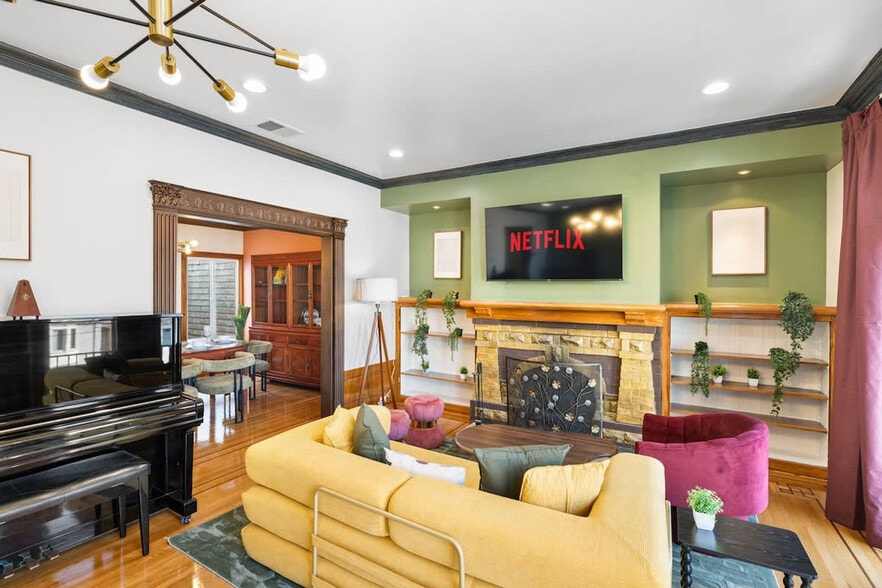 Building Photo - 2212 18th Ave