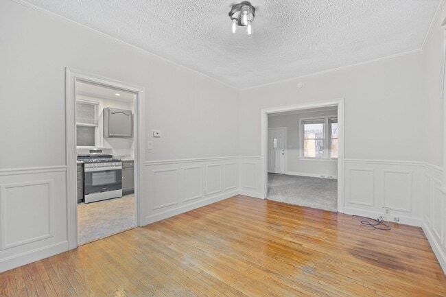 Building Photo - Cheviot- Charming 3 bed 2 bath