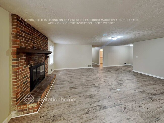 Building Photo - 4141 Hickory Dr