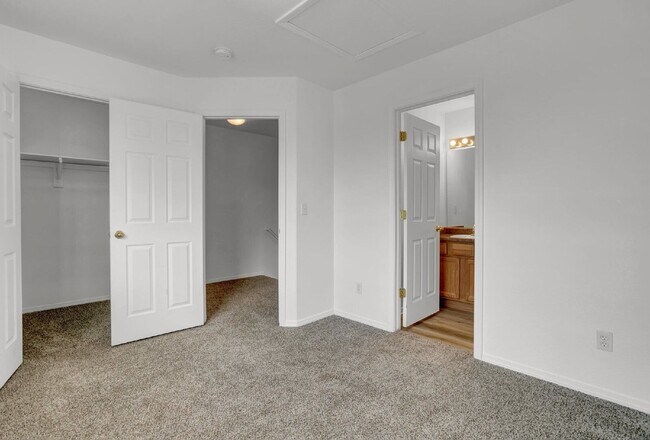 Building Photo - 6769 Rio Bravo Grove