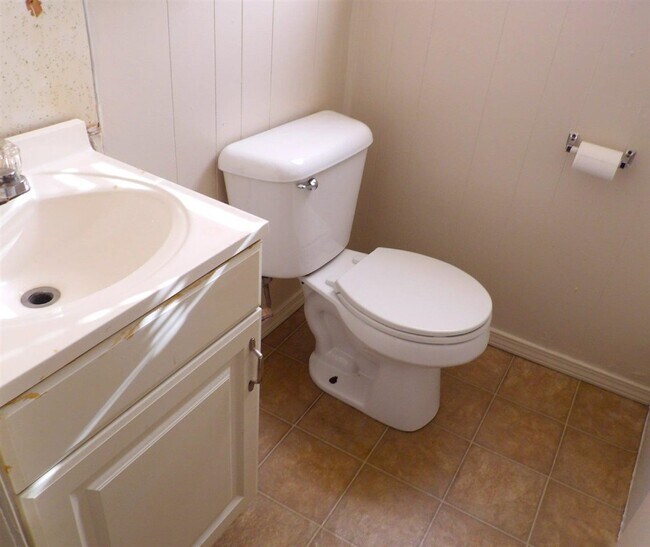 Building Photo - 3 NW 7th St