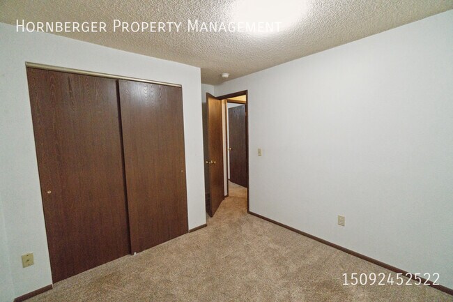 Building Photo - 7024 N Wiscomb St