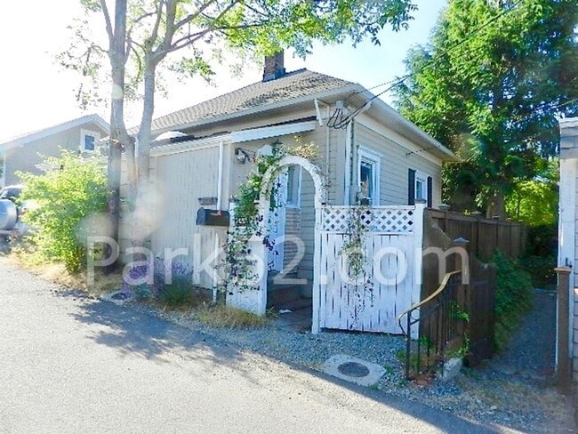 Primary Photo - Tacoma Area Single Family cottage