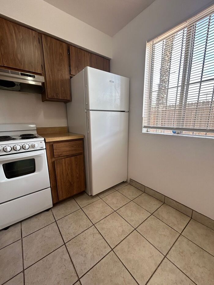 Building Photo - 2767 N Edith Blvd