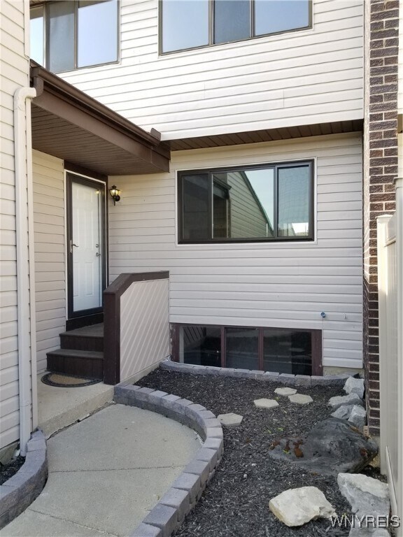 Building Photo - 807 Red Fern Ct