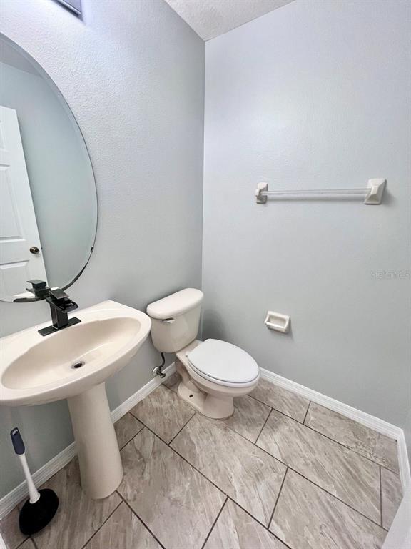 Building Photo - 1039 Blackwater Dr