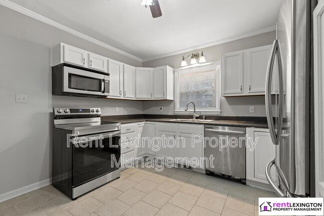 Building Photo - 1721 Albemarle Rd