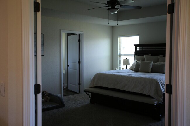 Building Photo - 6342 Red Pepper Dr