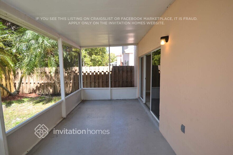 Building Photo - 2632 W Saratoga Dr