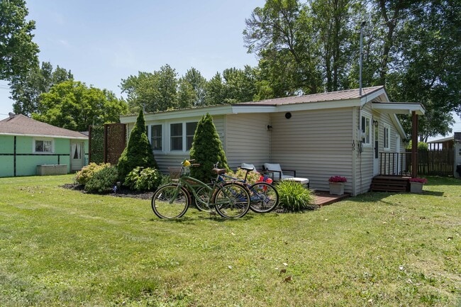 Building Photo - 105 Brown Shores Rd
