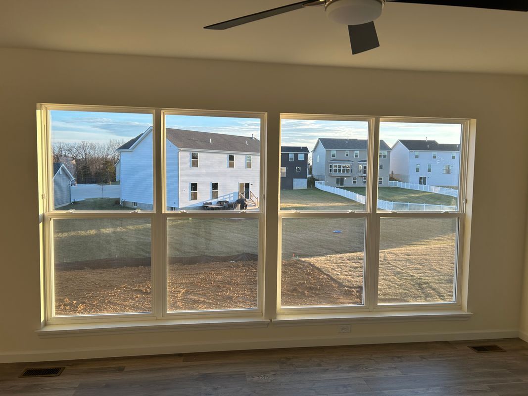 Building Photo - 402 Yellow Rose Ct