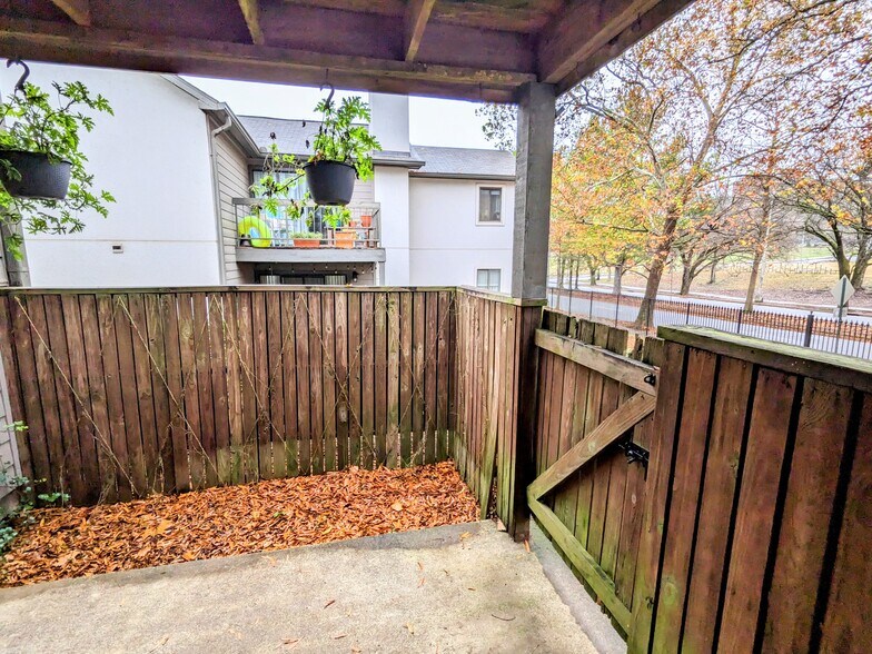 Building Photo - 24 Finch Trl NE