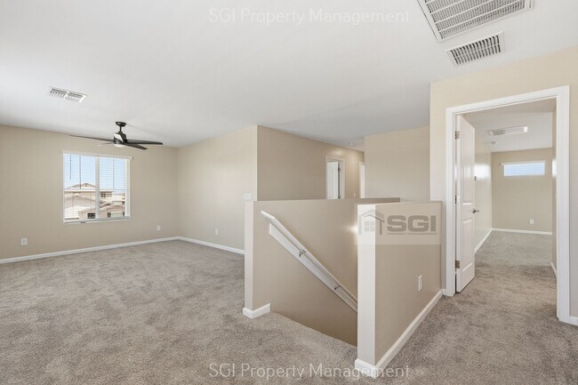 Building Photo - 17851 W Daley Ln