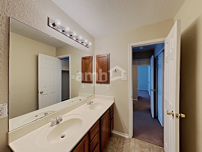 Building Photo - 6047 Kensinger Pass