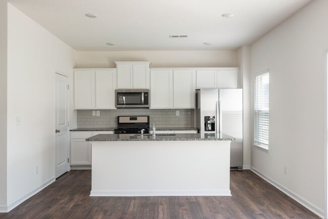 Building Photo - 118 Greystone Way