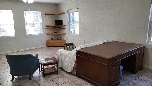 Building Photo - 25208 Old Ferry Rd