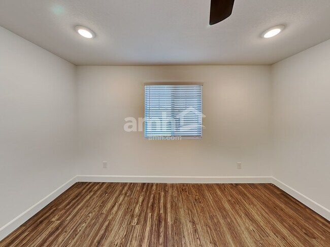 Building Photo - 3357 Blodwen St