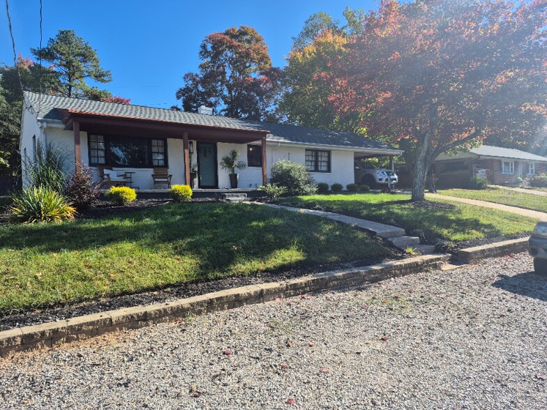 Primary Photo - 1218 Greenwood Dr