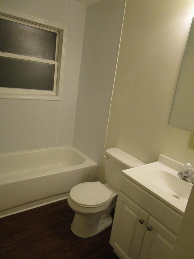 Building Photo - 6180 Circle Dr