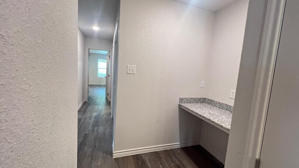 Building Photo - 5812 McGregor Loop
