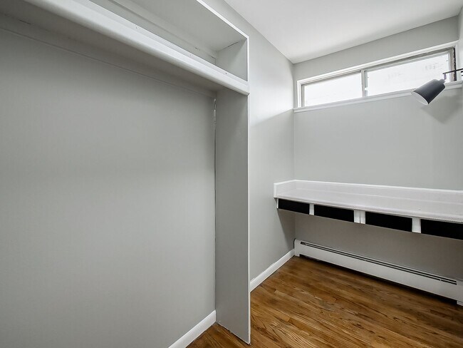 Building Photo - Easy Living in White Lake 2 Bed Home in Great Location