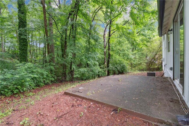 Building Photo - 4326 Dogwood Farms Dr