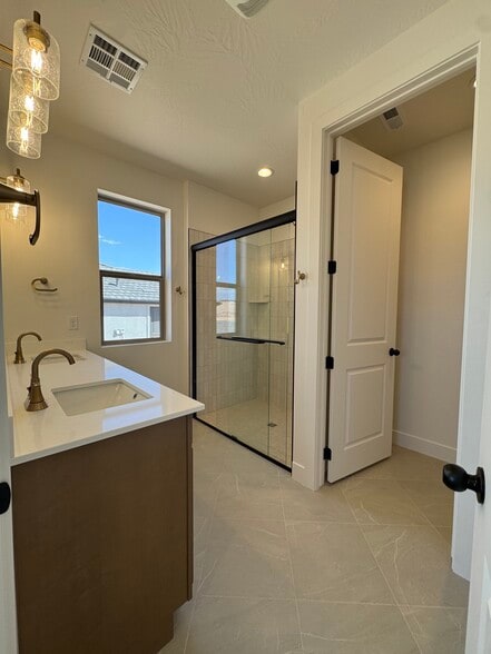 Building Photo - 663 Molveno Trl