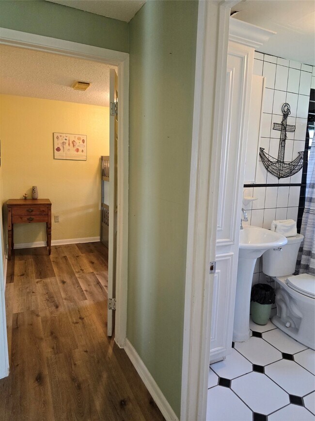 Building Photo - 16611 Jolly Roger Rd