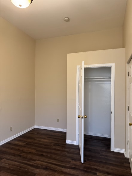 Building Photo - 134 N 10th Ave