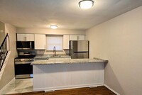 Building Photo - Beautiful 2 bedroom 1 bath apartment for rent