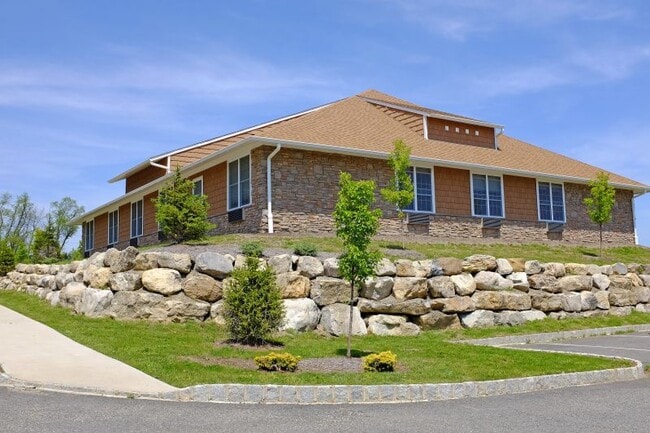 Building Photo - 31 Boulder Hills Boulevard