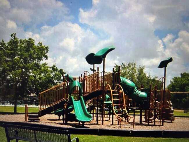 Building Photo - 8911 Silent Willow Ln