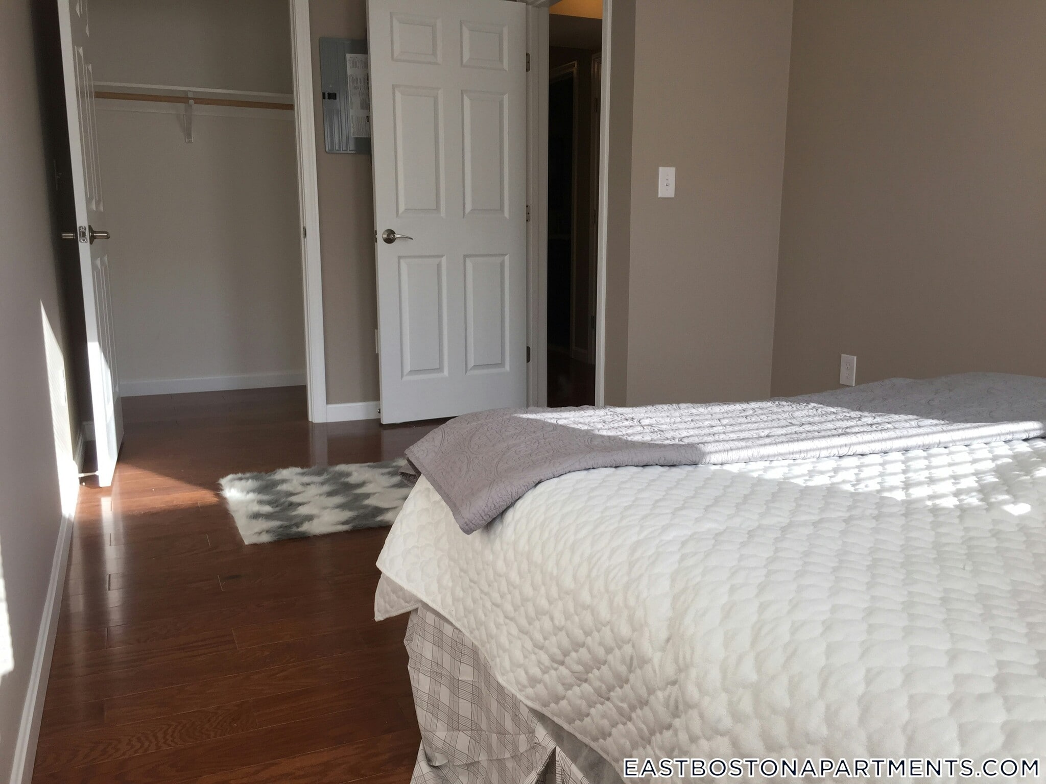 Building Photo - 51 Chelsea St