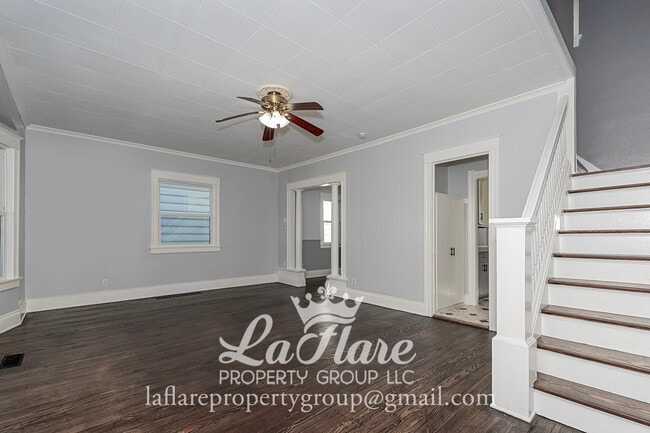 Building Photo - 631 Clark St