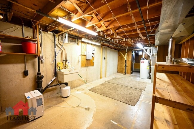 Building Photo - 2401 S Walden Ave