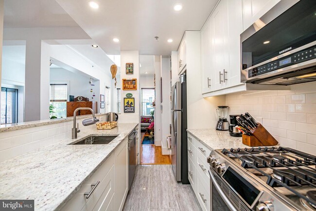 Building Photo - 1807 California St NW