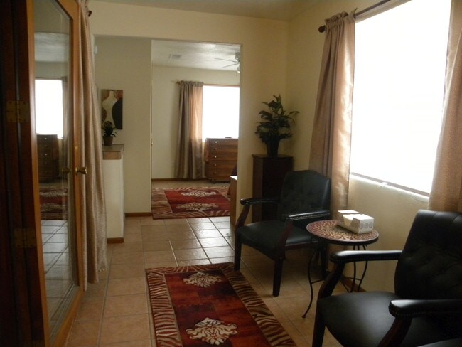 Sitting Room off Master - 1111 N Auburn Ave