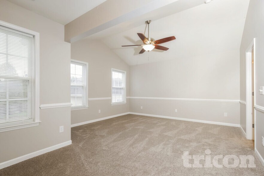 Building Photo - 4019 Black Locust Terrace