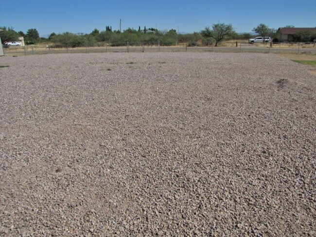 Building Photo - 3BR/2BA/2CG, 1519 sq.ft on half acre in Huachuca City, AZ