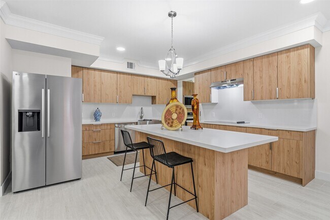 Building Photo - 1037 Town Pl St