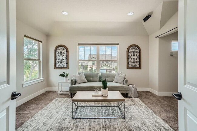Building Photo - 9607 McKnight Lp