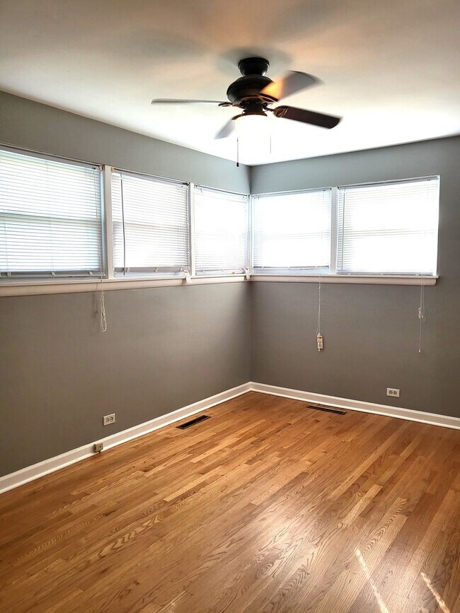 Building Photo - 3950 Crain St