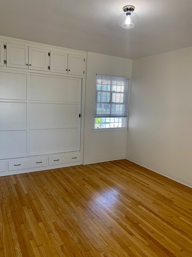 Bedroom - 1134 W 85th St