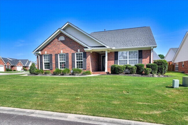 Building Photo - 443 Surrey Park Dr SE