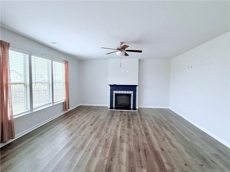 Building Photo - 409 McGinnis Cir