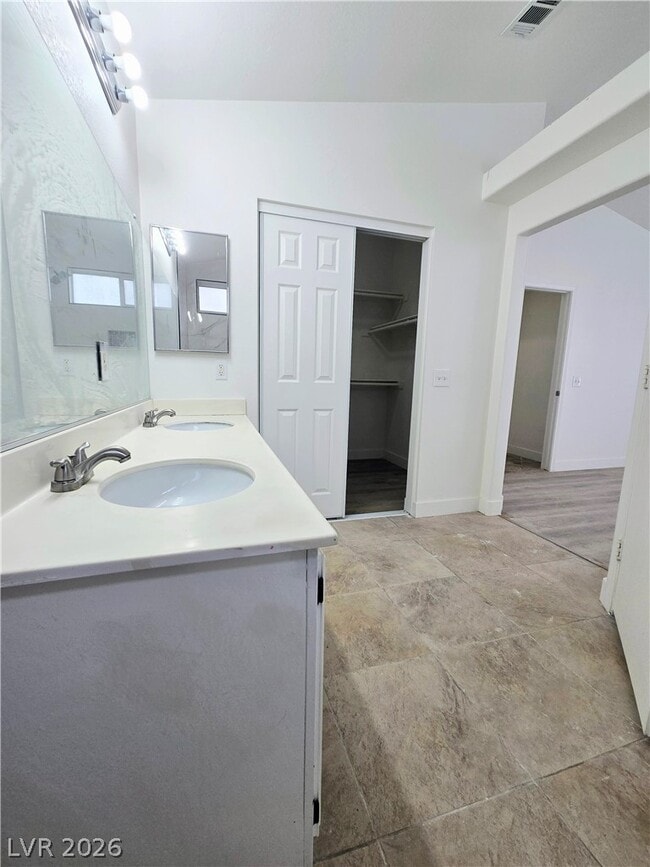 Building Photo - 2321 Blackberry Valley Way