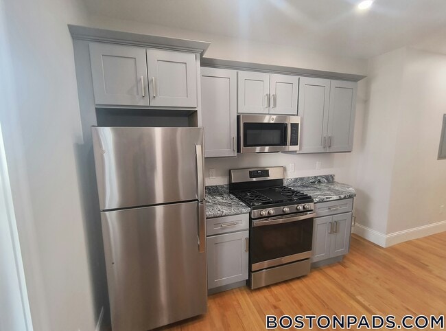 Building Photo - 17 Verrill St